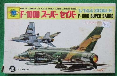**MODEL KIT**F-100D SUPER SABRE**1/144**LENGTH +-110MM**